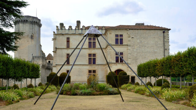 2025_08_20-Pyramide-H444-Bourdeilles-2-H-Insta-Jules-Andrieu-sculptor-web