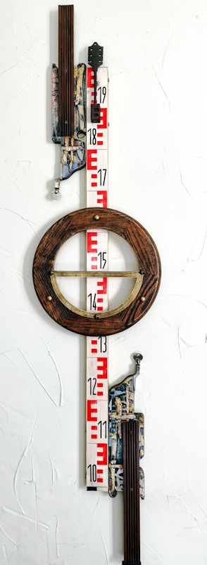 Niveau-ni-metre-Sculpture-murale-2025-130X30-cm