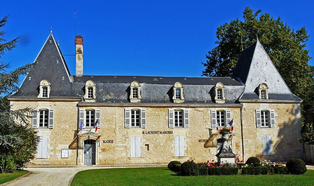 Saint-Laurent-sur-Manoire_mairie_2