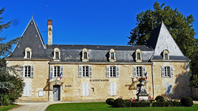Saint-Laurent-sur-Manoire_mairie_2
